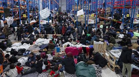 Беженцы осваиваются в белорусском пункте временного размещения
