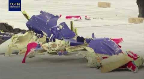 Найдены черные ящики с разбившегося Boeing 737-500