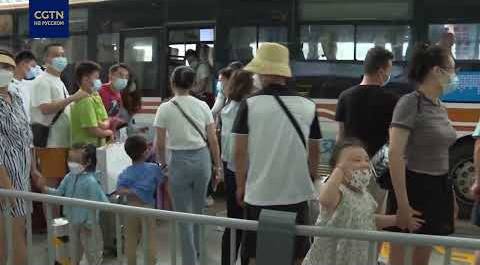 Свыше 100 тыс. туристов покинули Хайнань