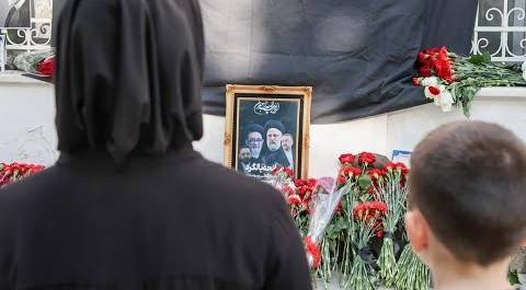 Церемония прощания с погибшими президентом Эбрахима Раиси и его спутниками началась в Иране