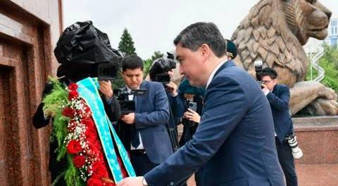 Олжас Бектенов  прибыл с официальным визитом в Таджикистан