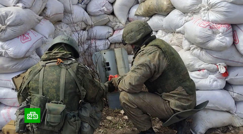 Российские войска очищают поселки Харьковской области от неразорвавшихся снарядов