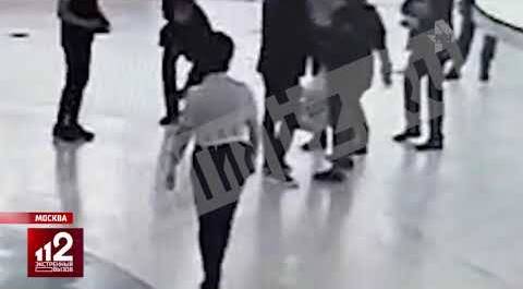 Драка с охранником супермаркета | видео
