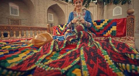 Прежние традиции в новой интерпретации: мода Узбекистана