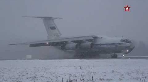 Полеты Ил-76 в сложных метеоусловиях:  кадры учений ВТА