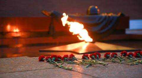 Профилактику Вечного огня перед Днем Победы провели в Москве