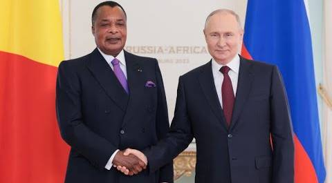 Путин наградил президента Республики Конго орденом Почета