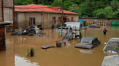 Армения терпит сокрушительное наводнение. Число жертв увеличилось до четырех человек