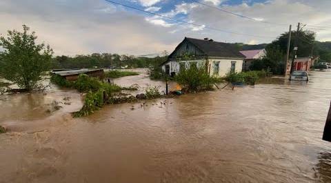 Потоп в Приморье: в зоне бедствия жители 20 населенных пунктов и более 300 приусадебных участков
