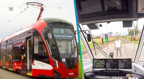 Живые водители впервые в истории соревновались с беспилотным трамваем в Петербурге