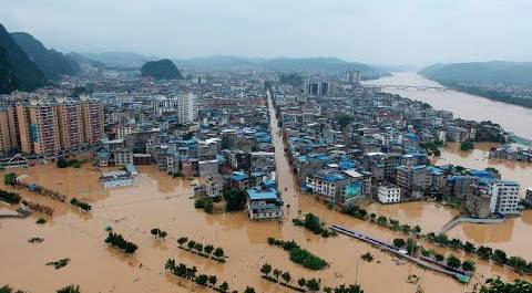 Большая эвакуация китайского населения из-за наводнения в провинции Фуцзянь
