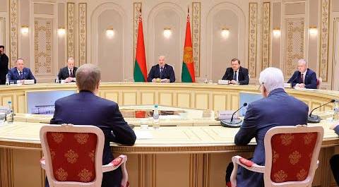Лукашенко предложил губернатору Алтайского края развивать сотрудничество