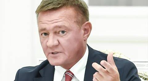 На пост министра транспорта предложена кандидатура губернатора Курской области Романа Старовойта
