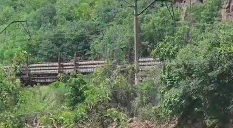 Железнодорожные пути Армения-Грузия размыло ливнями. Затоплены четыре электроподстанции