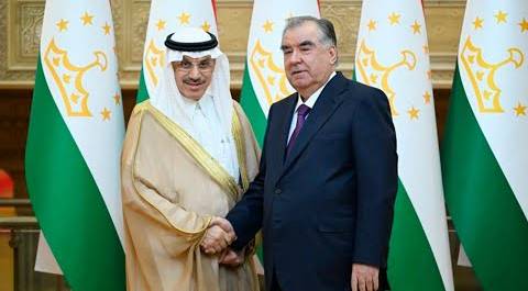 Эмомали Рахмон принял президента Исламского банка развития