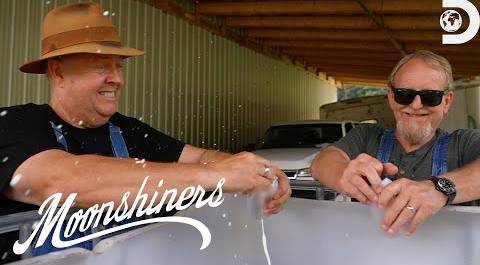 Turning Beer into Booze | Moonshiners | Discovery