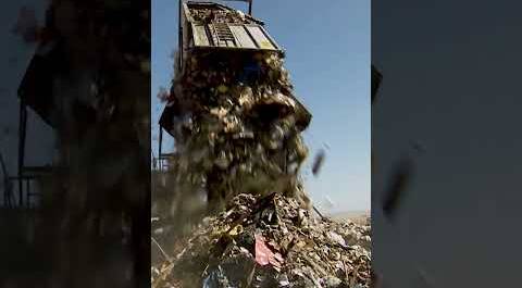 Mike Rowe visits a landfill | Dirty Jobs | Discovery