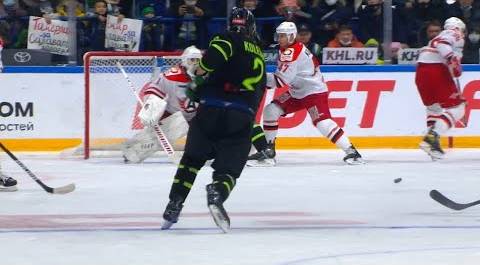 Koledov weird goal off Rylov skate
