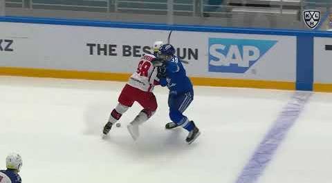 Blazhievsky lays solid hit on Frattin