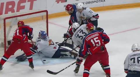 Koshechkin saves lying on the ice