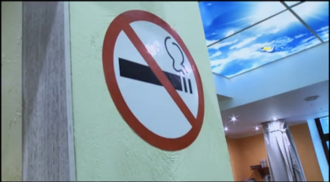Запрет курения: В кафе стали чаще бывать семьи с детьми