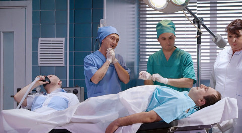 Однажды в России: Хирургическая операция у мэра города
