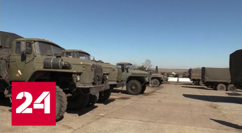 Военные автомеханики организовали в полевых условиях настоящий ремонтный цех - Россия 24