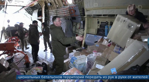 Жителям освобожденных от украинских националистов ... помощь из Ханты-Мансийского автономного округа