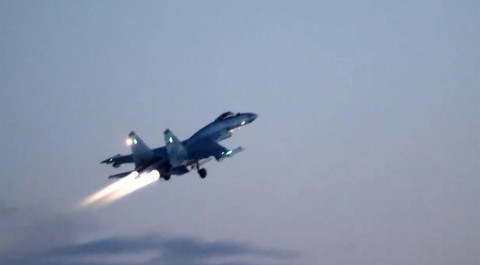 Минобороны впервые показало кадры ночных полетов самолетов Су-35