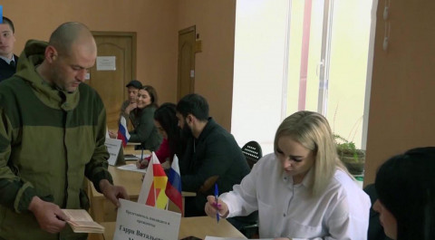 Жители Южной Осетии определят президента во втором туре
