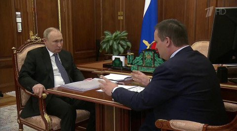 Как повысить доходы людей, президент обсудил с новгородским губернатором